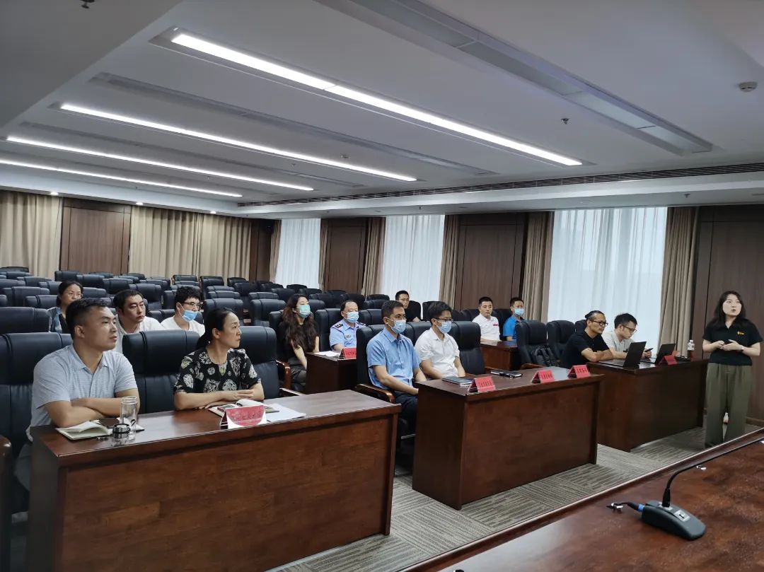 8b1ef214efa514151baec87dcd9eafa.jpg 图片